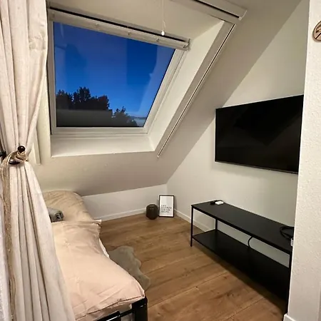 - Elias - Adults Only * Dortmund