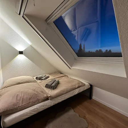 - Elias - Adults Only *