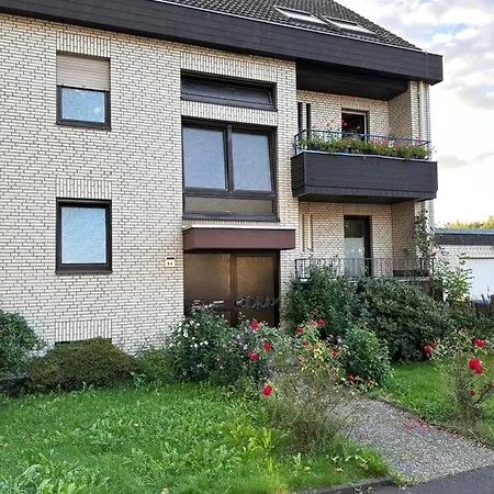 شقة - Elias - Adults Only *