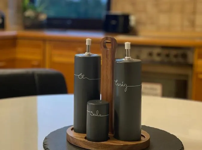 - Elias - Adults Only دورتموند