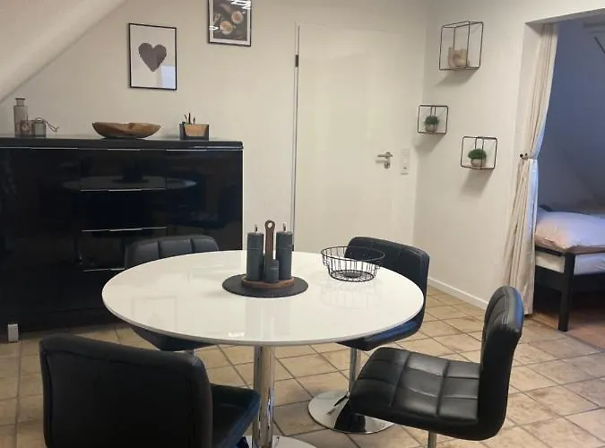 - Elias - Adults Only * Dortmund