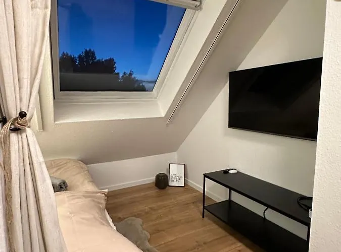 - Elias - Adults Only * Dortmund